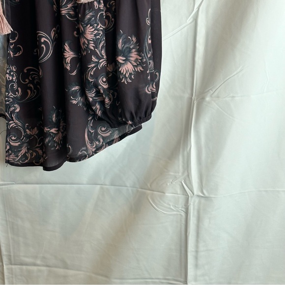 Loralette Flowered Kimono 1X. String Tie Closure. Brown With Pink Velvet Trim - Picture 9 of 16